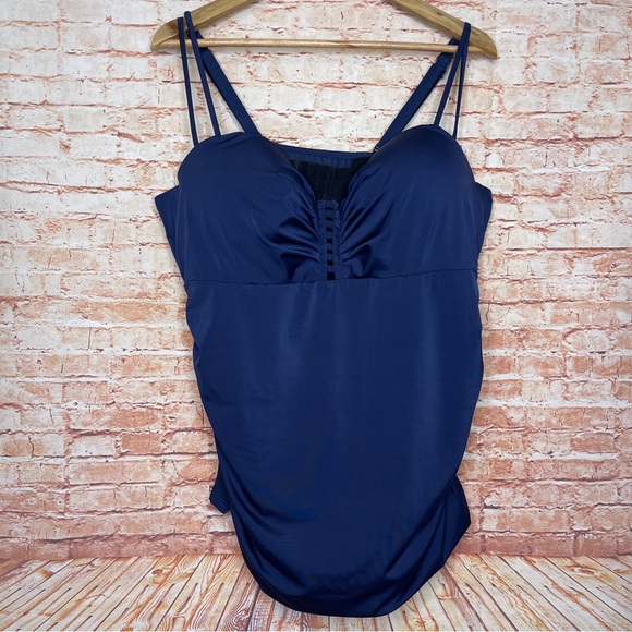 Lane Bryant Cacique42D Navy Tankini Swimsuit Top W/Built in Molded